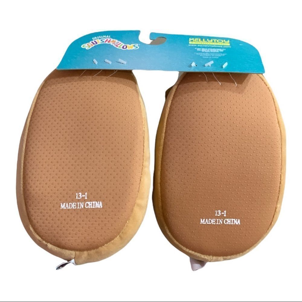 Squishmallow Sinclair Avocado Toast Slippers - Picture 5 of 5